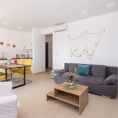 Daria 4 By Interhome Apartmán